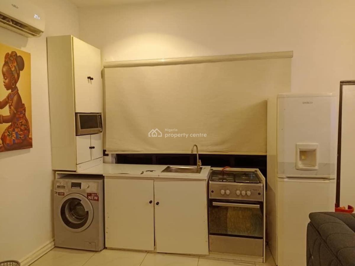 Luxurious Furnished Studio Apartment, Ologolo, Lekki Phase 1, Lekki, Lagos, Flat / Apartment for Rent
