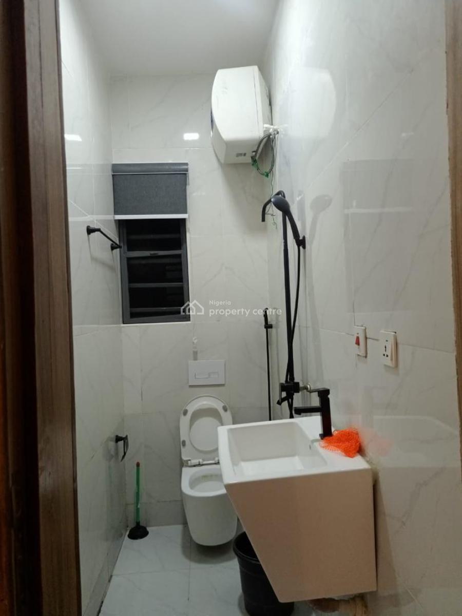 Luxurious Furnished Studio Apartment, Ologolo, Lekki Phase 1, Lekki, Lagos, Flat / Apartment for Rent