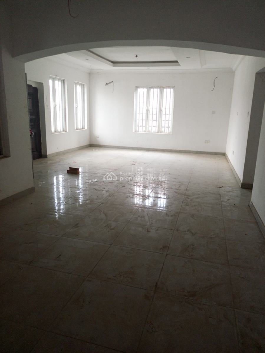 Well Maintained 3 Bedroom Apartment with Bq, Idado, Lekki, Lagos, Flat / Apartment for Sale