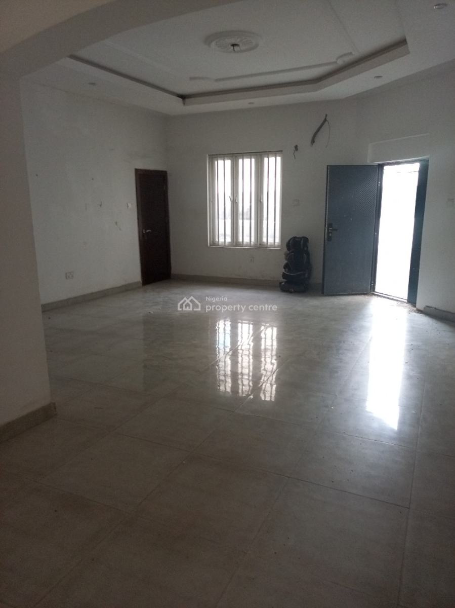 Well Maintained 3 Bedroom Apartment with Bq, Idado, Lekki, Lagos, Flat / Apartment for Sale