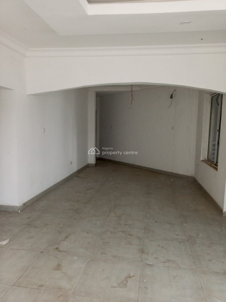 Well Maintained 3 Bedroom Apartment with Bq, Idado, Lekki, Lagos, Flat / Apartment for Sale