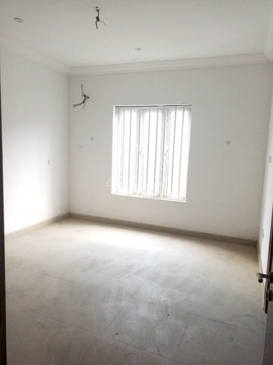 Well Maintained 3 Bedroom Apartment with Bq, Idado, Lekki, Lagos, Flat / Apartment for Sale