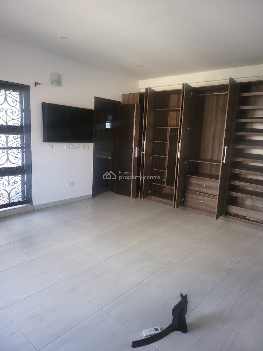 Luxury 3 Bedroom Flat with Bq, Central Lekki Estate, Lekki Phase 1, Lekki, Lagos, Flat / Apartment for Rent