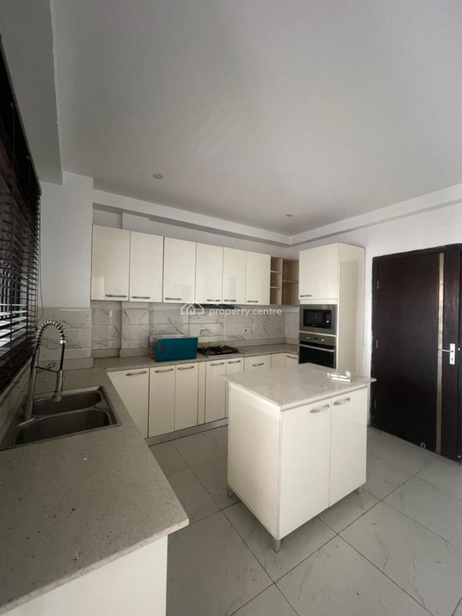 Luxury 3 Bedroom Flat with Bq, Central Lekki Estate, Lekki Phase 1, Lekki, Lagos, Flat / Apartment for Rent