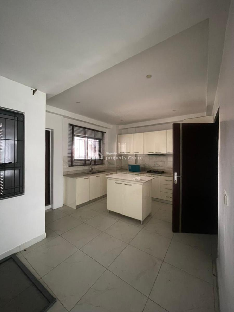 Luxury 3 Bedroom Flat with Bq, Central Lekki Estate, Lekki Phase 1, Lekki, Lagos, Flat / Apartment for Rent