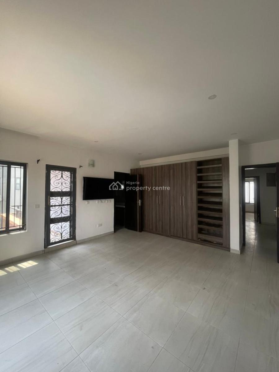Luxury 3 Bedroom Flat with Bq, Central Lekki Estate, Lekki Phase 1, Lekki, Lagos, Flat / Apartment for Rent