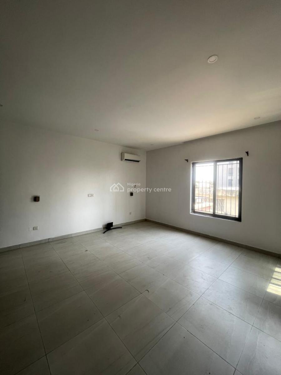Luxury 3 Bedroom Flat with Bq, Central Lekki Estate, Lekki Phase 1, Lekki, Lagos, Flat / Apartment for Rent