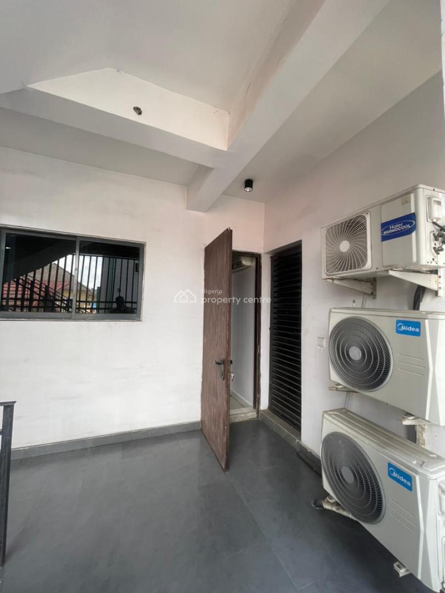 Luxury 3 Bedroom Flat with Bq, Central Lekki Estate, Lekki Phase 1, Lekki, Lagos, Flat / Apartment for Rent