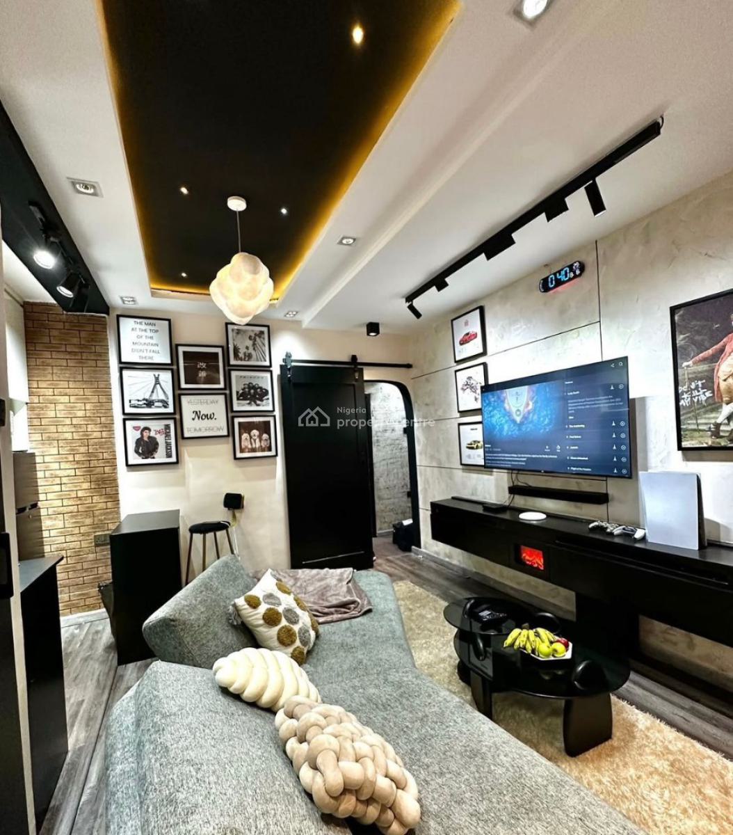 Beautiful 1 Bedroom, Off Admiralty Way, Lekki Phase 1, Lekki, Lagos, Flat / Apartment Short Let