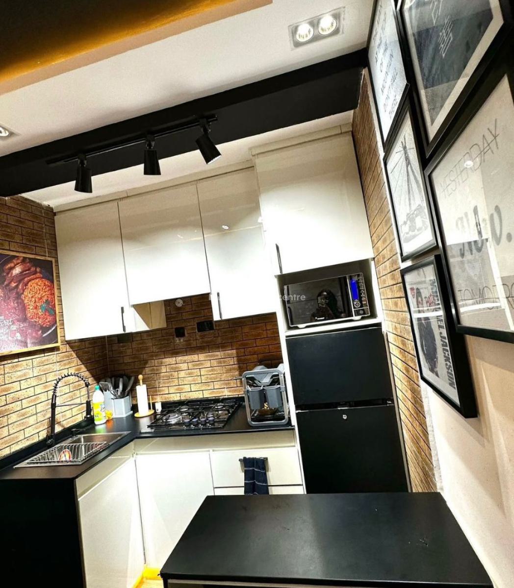 Beautiful 1 Bedroom, Off Admiralty Way, Lekki Phase 1, Lekki, Lagos, Flat / Apartment Short Let