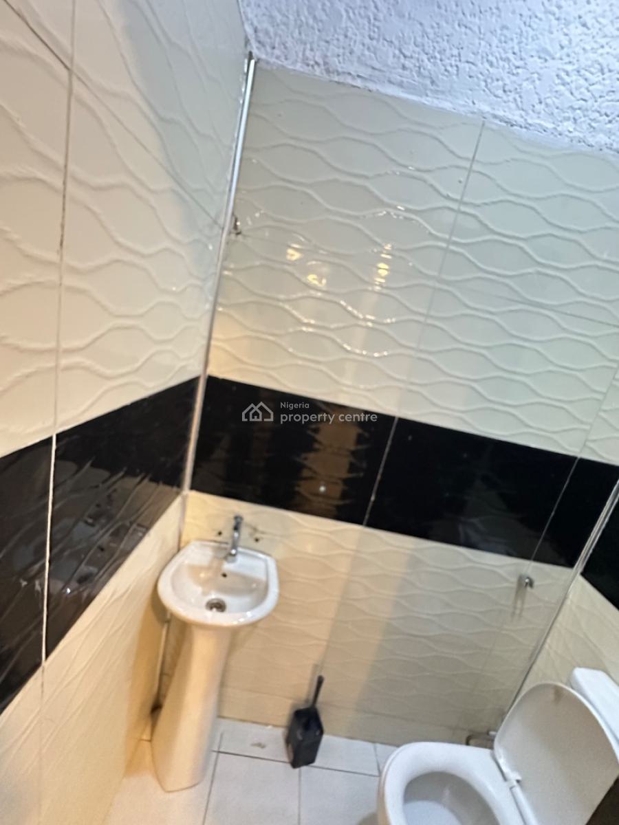 Executive Spacious 2 Bedroom, Lekki Right, Lekki Phase 1, Lekki, Lagos, Flat / Apartment for Rent