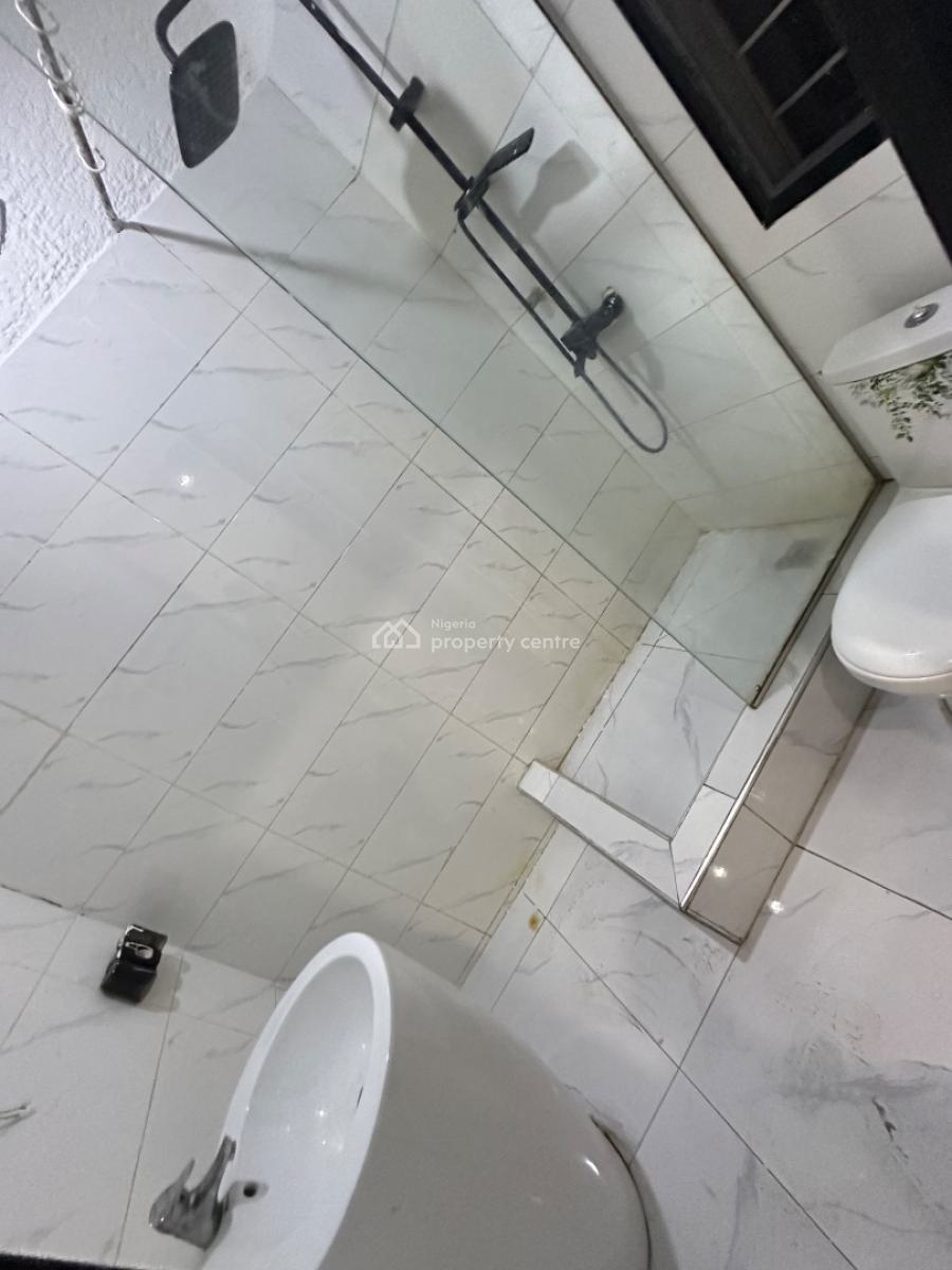 Executive Spacious 2 Bedroom, Lekki Right, Lekki Phase 1, Lekki, Lagos, Flat / Apartment for Rent