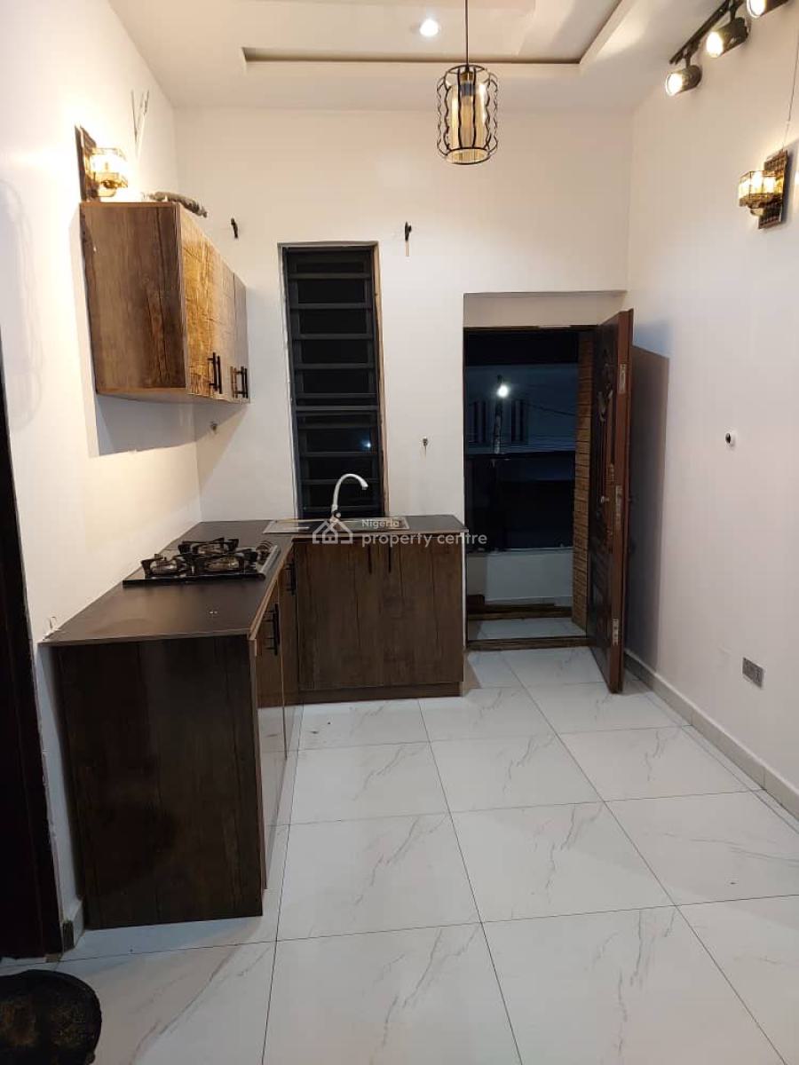 Fully Furnished Semi Master Single Room Shared Duplex, Orchid Road, Lekki, Lagos, Self Contain (single Rooms) for Rent