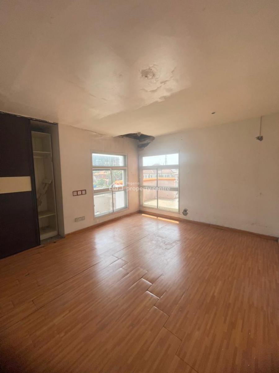 2 Bedroom Penthouse Apartment, Lekki Phase 1, Lekki, Lagos, Flat / Apartment for Rent