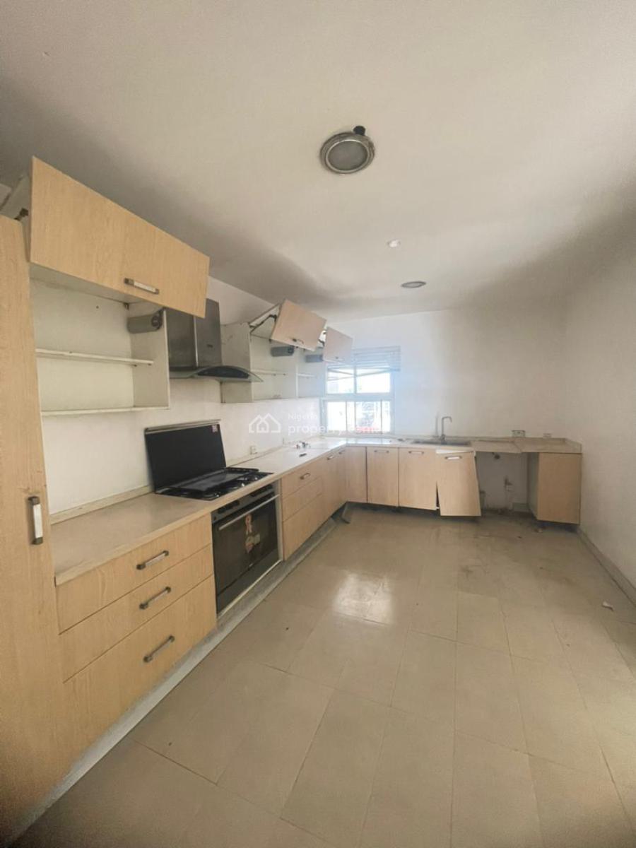 2 Bedroom Penthouse Apartment, Lekki Phase 1, Lekki, Lagos, Flat / Apartment for Rent