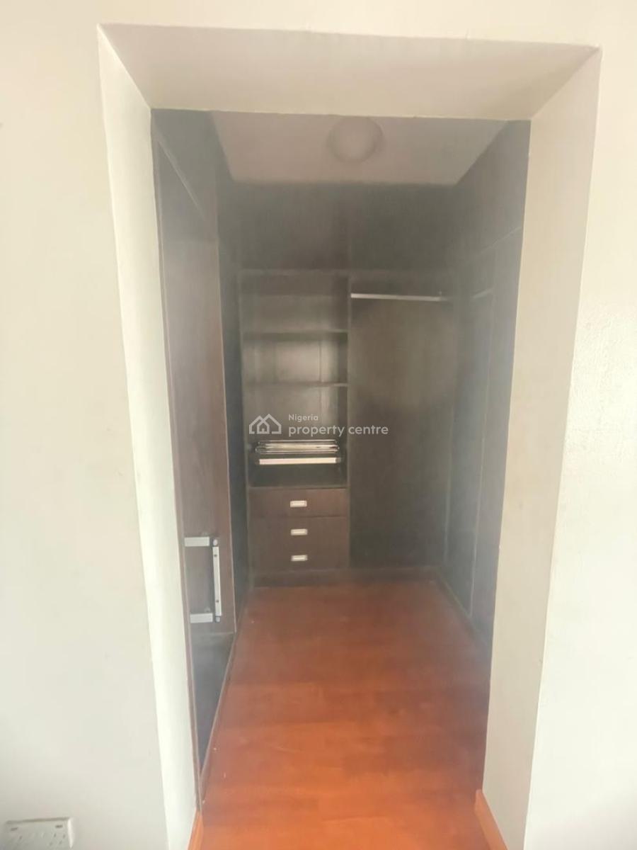 2 Bedroom Penthouse Apartment, Lekki Phase 1, Lekki, Lagos, Flat / Apartment for Rent