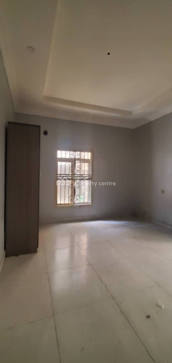 Ground Floor 2bedroom Flat in a Secured Estate, Osapa, Lekki, Lagos, Flat / Apartment for Rent