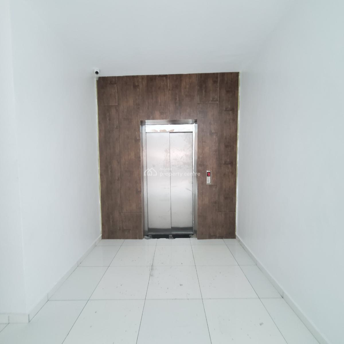 Excellent 2 Bedroom Apartment with a Pool, Gym, Elevator, Lekki Phase 1, Lekki, Lagos, Flat / Apartment for Sale