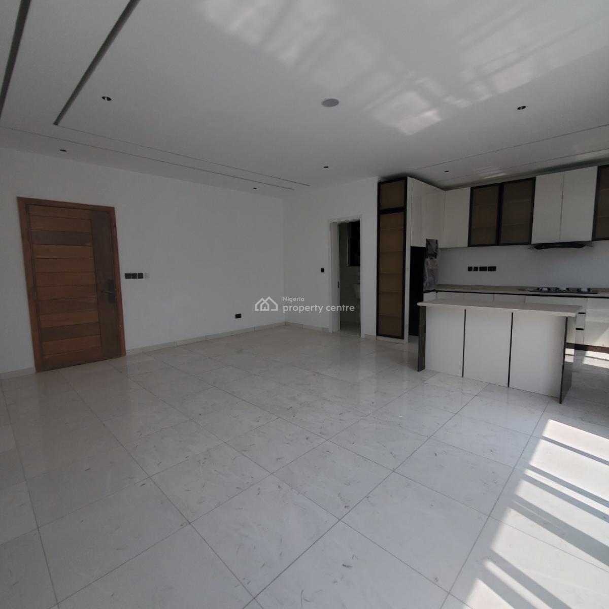 Excellent 2 Bedroom Apartment with a Pool, Gym, Elevator, Lekki Phase 1, Lekki, Lagos, Flat / Apartment for Sale