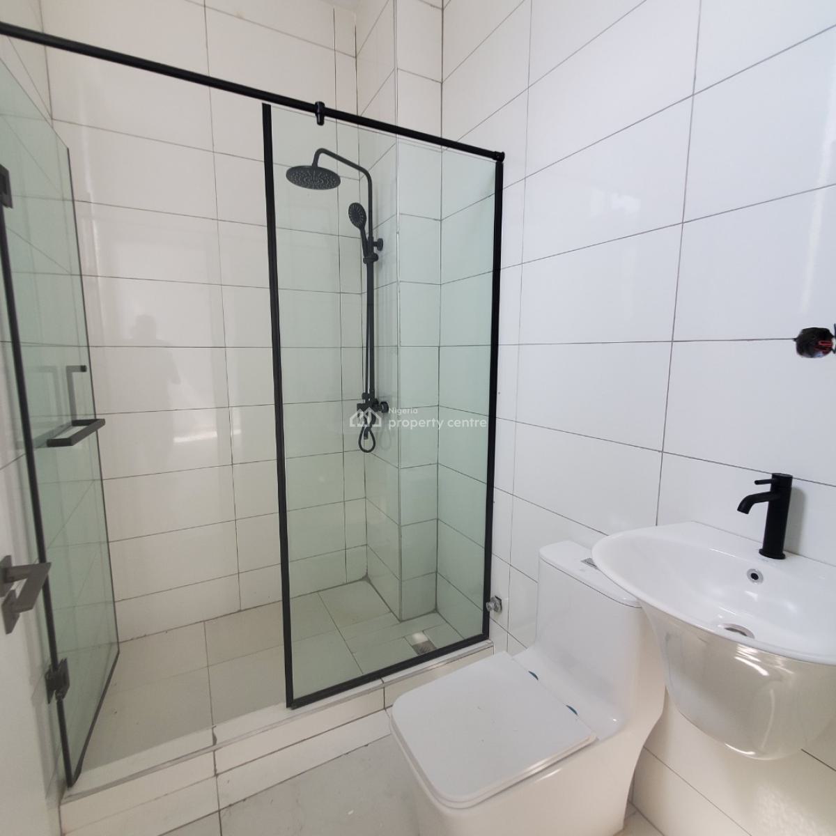 Excellent 2 Bedroom Apartment with a Pool, Gym, Elevator, Lekki Phase 1, Lekki, Lagos, Flat / Apartment for Sale