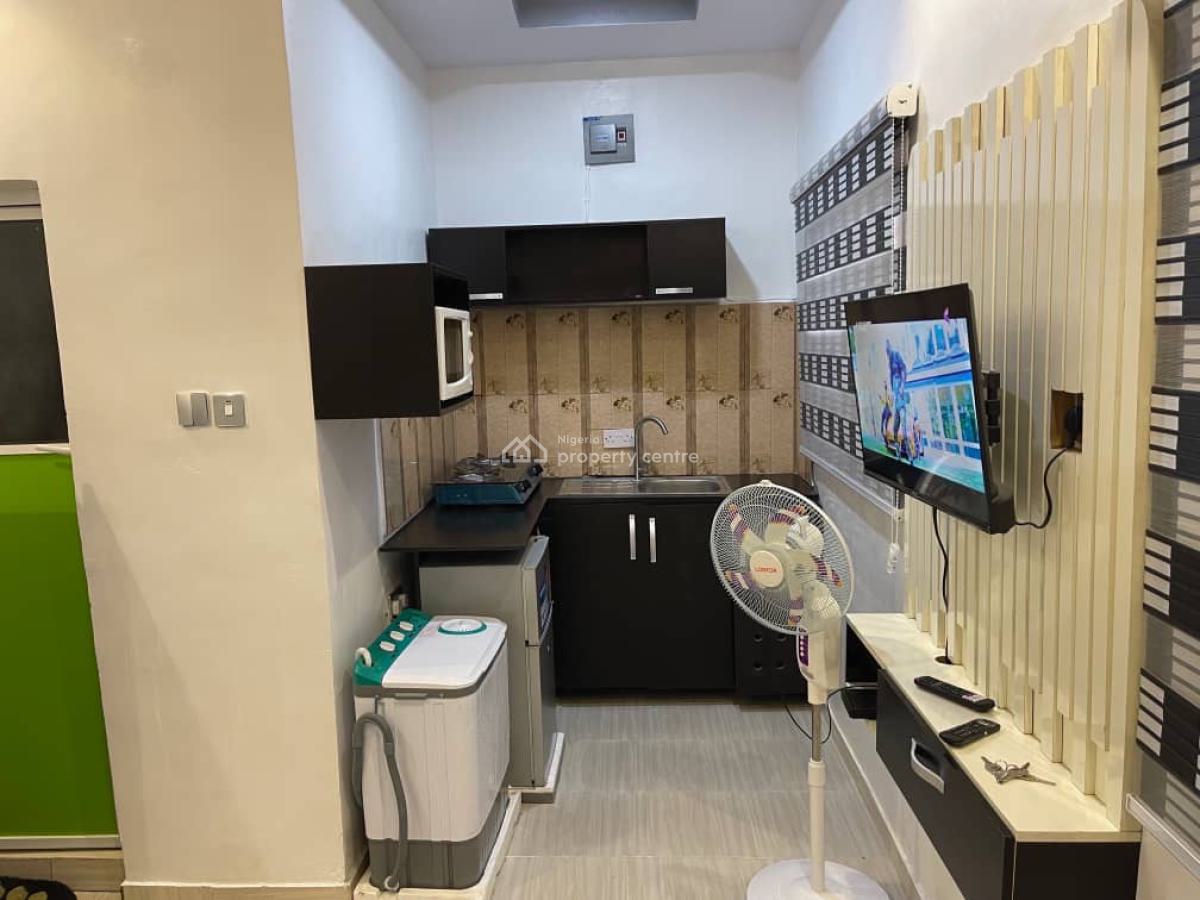 Beautiful Studio Apartment, Fola Agoro, Yaba, Lagos, Self Contain (single Rooms) Short Let