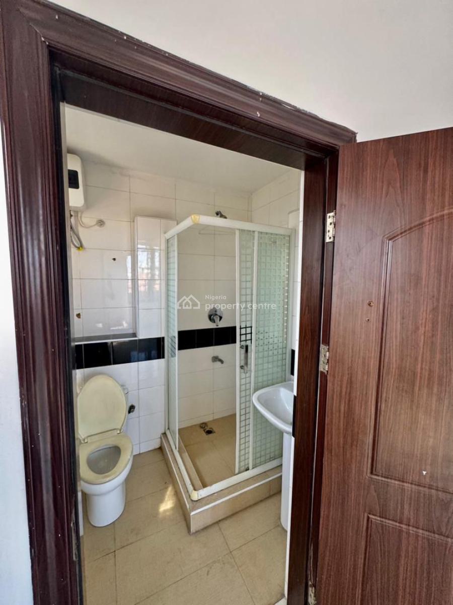 Spacious 3-bedroom Penthouse Apartment with 2-rooms Bq, Lekki Phase 1, Lekki, Lagos, Flat / Apartment for Rent