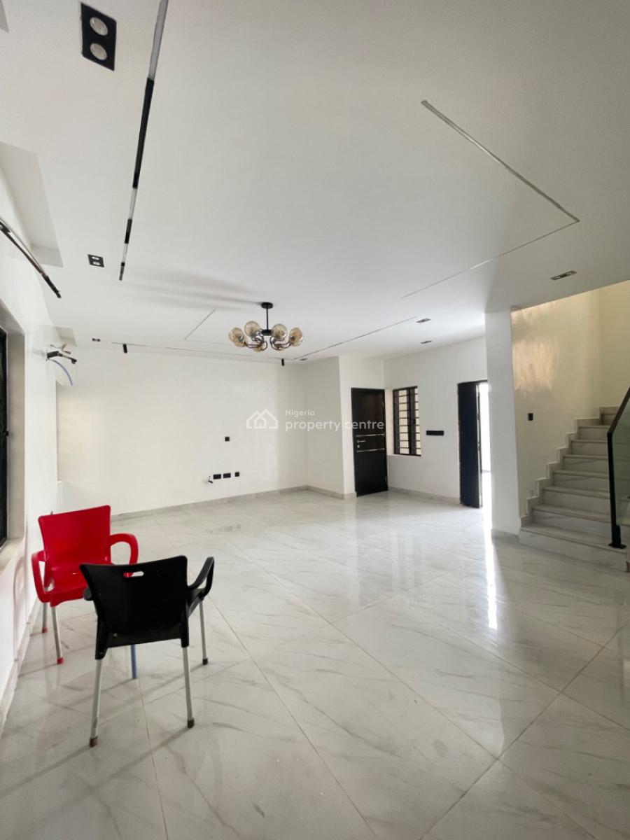 4 Bedroom  Semi Detached House, Gra Phase 1, Magodo, Lagos, Semi-detached Duplex for Sale