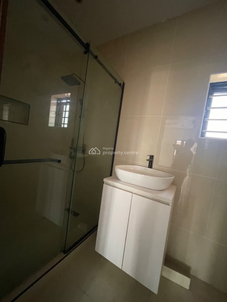 4 Bedroom  Semi Detached House, Gra Phase 1, Magodo, Lagos, Semi-detached Duplex for Sale