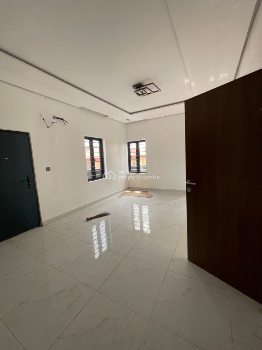 4 Bedroom  Semi Detached House, Gra Phase 1, Magodo, Lagos, Semi-detached Duplex for Sale