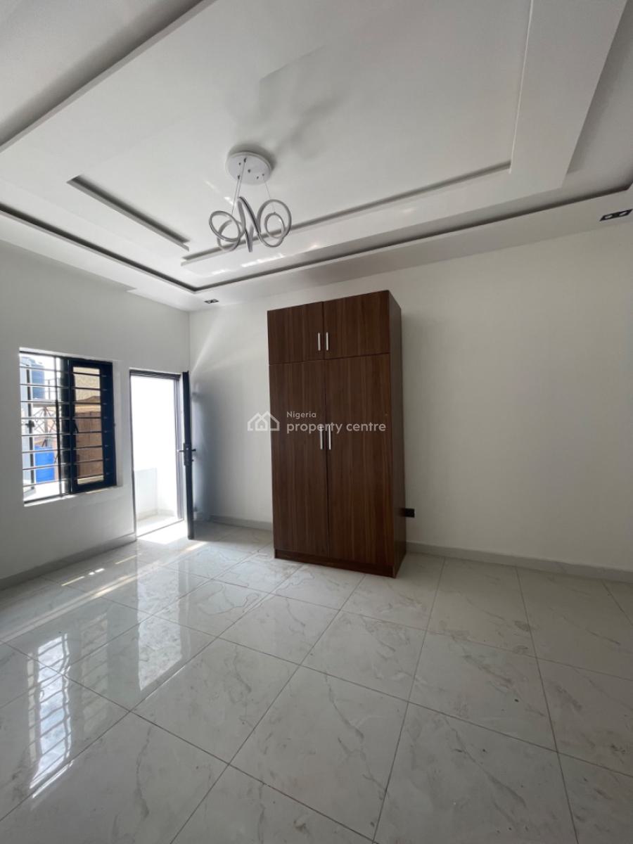 4 Bedroom  Semi Detached House, Gra Phase 1, Magodo, Lagos, Semi-detached Duplex for Sale