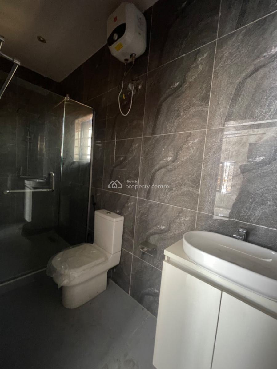 4 Bedroom  Semi Detached House, Gra Phase 1, Magodo, Lagos, Semi-detached Duplex for Sale