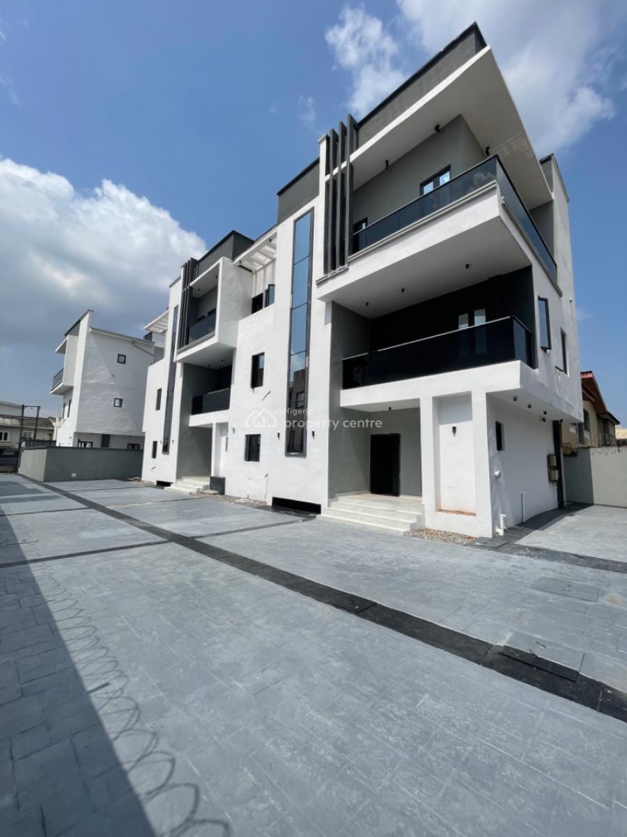 4 Bedroom  Semi Detached House, Gra Phase 1, Magodo, Lagos, Semi-detached Duplex for Sale