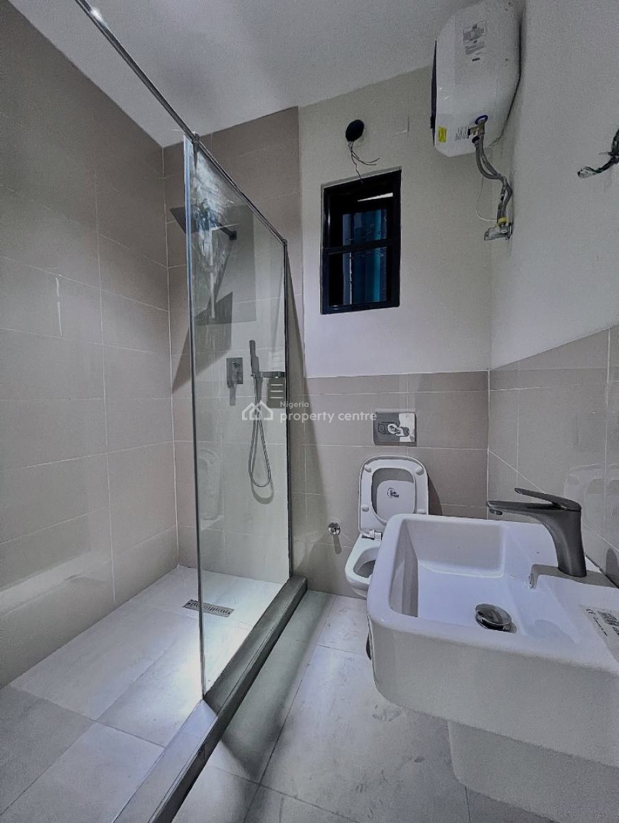 Fully Serviced 2 Bedroom Apartment, Lekki Phase 1, Lekki Phase 1, Lekki, Lagos, Block of Flats for Sale