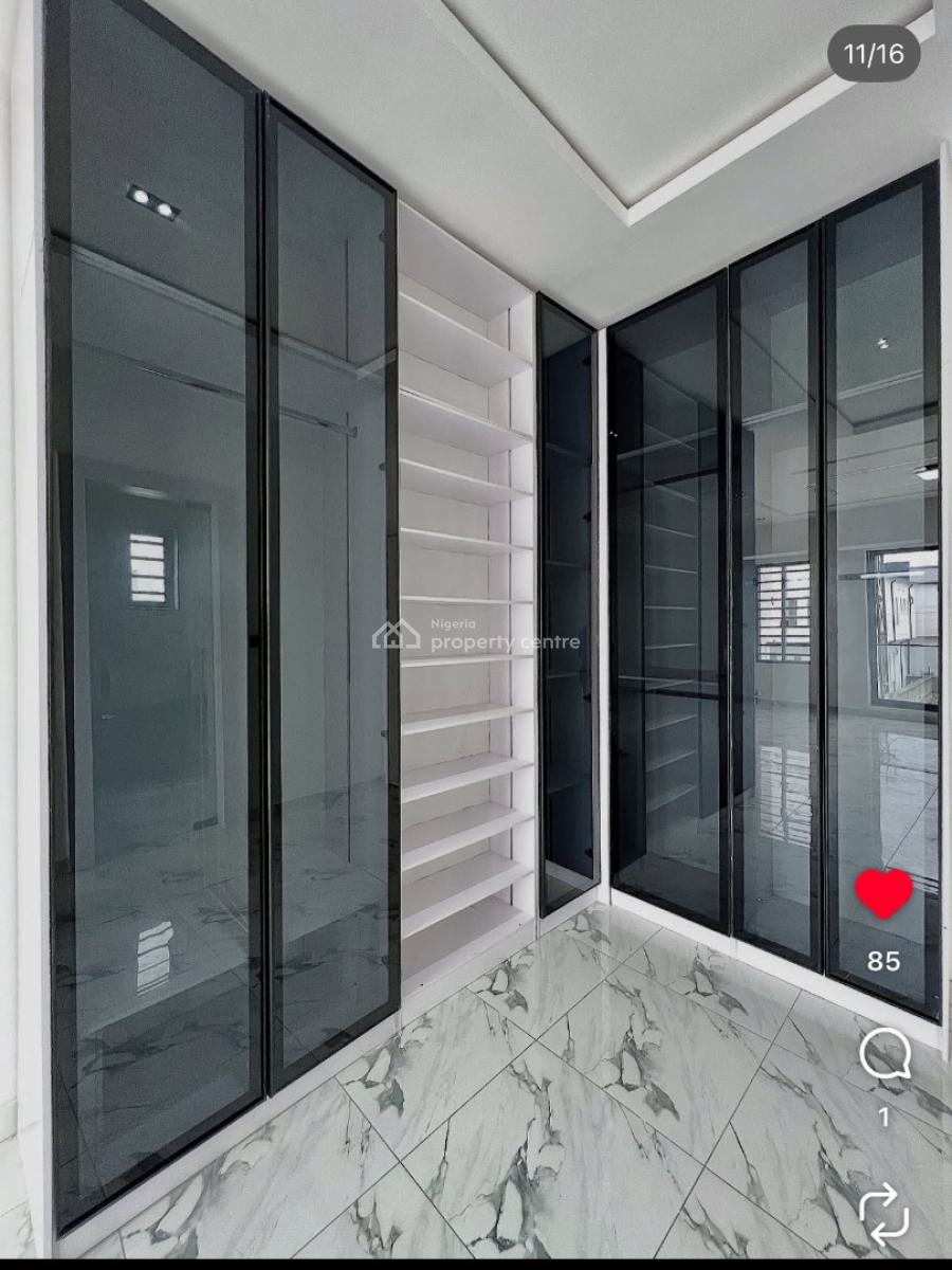 Fully Serviced 2 Bedroom Apartment, Lekki Phase 1, Lekki Phase 1, Lekki, Lagos, Block of Flats for Sale