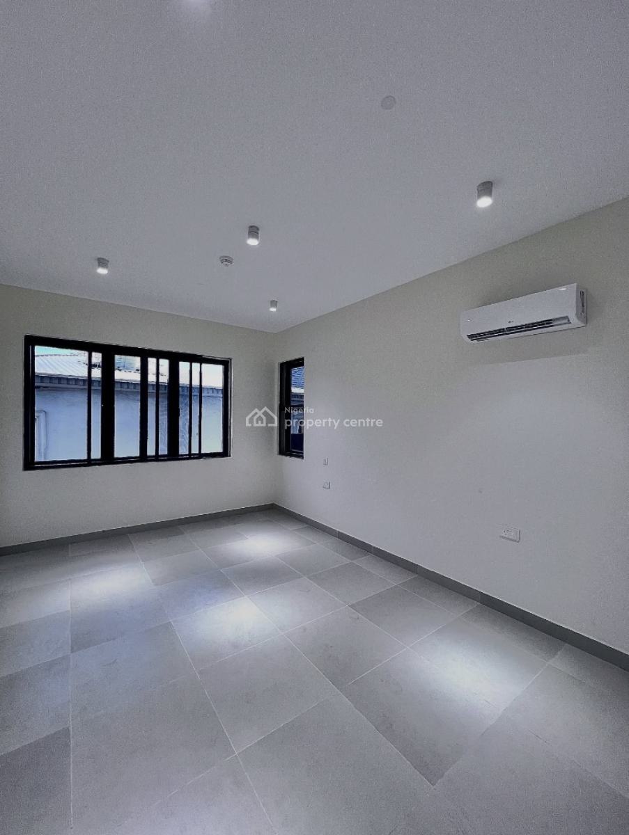 Fully Serviced 2 Bedroom Apartment, Lekki Phase 1, Lekki Phase 1, Lekki, Lagos, Block of Flats for Sale