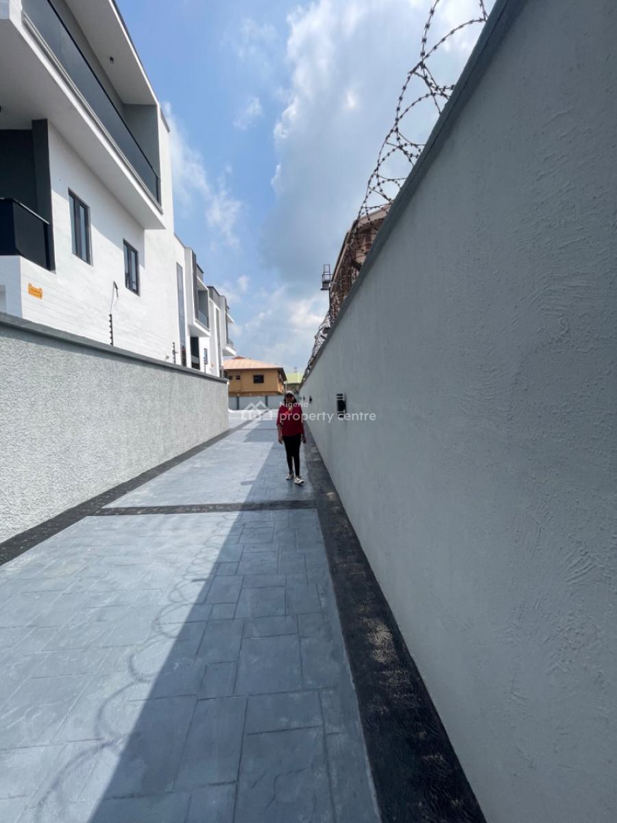 Newly 4 Bedroom Semi Detached Duplex, Gra Phase 1, Magodo, Lagos, Semi-detached Duplex for Sale