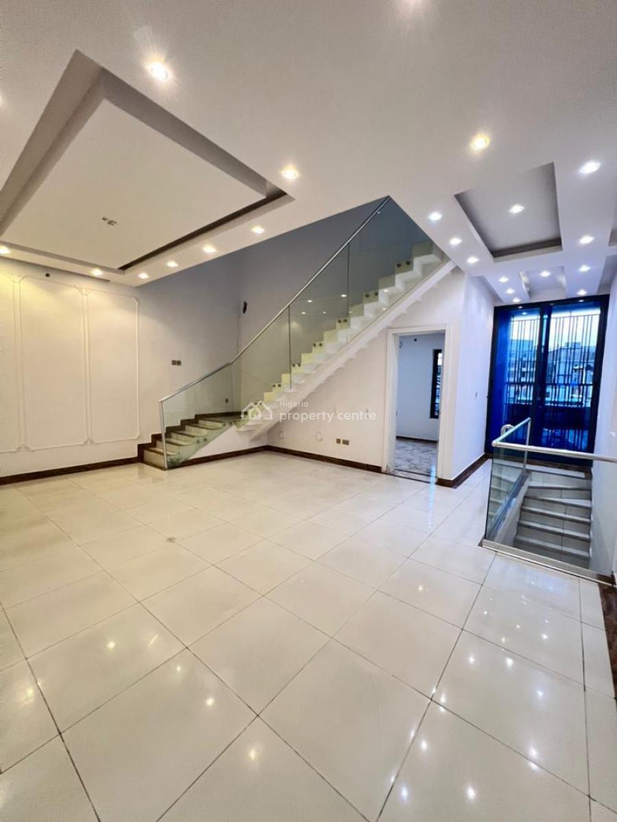 Serviced 4 Bedrooms Terrace Duplex with Bq, Off Admiralty, Lekki Phase 1, Lekki, Lagos, Terraced Duplex for Rent