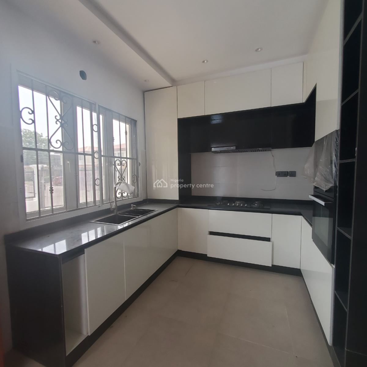 Beautiful 5 Bedroom Penthouse, Lekki Phase 1, Lekki, Lagos, Flat / Apartment for Sale