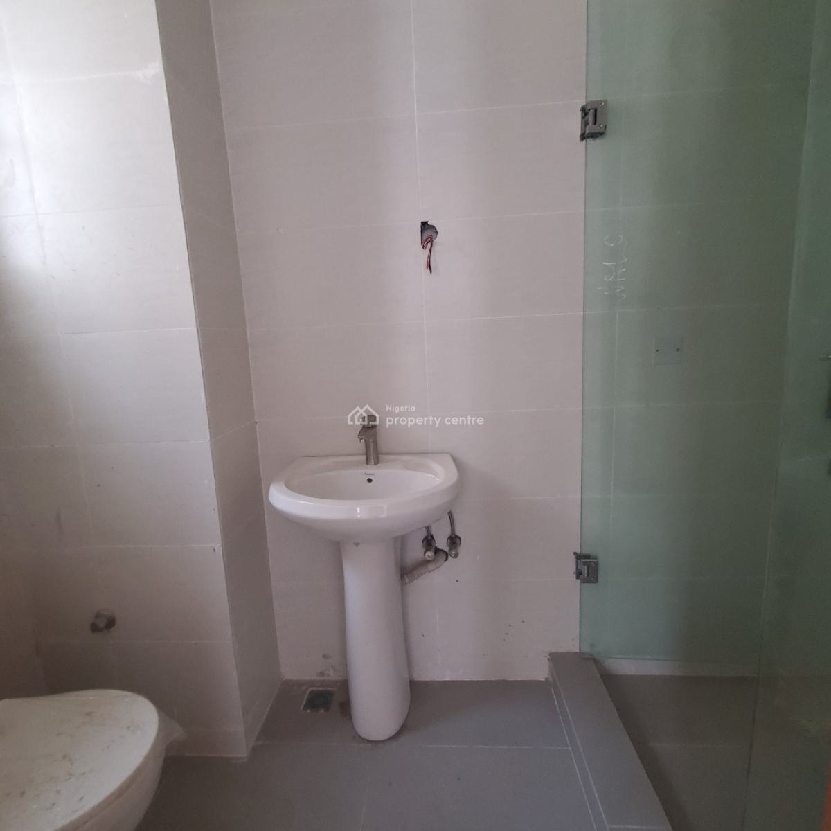Beautiful 5 Bedroom Penthouse, Lekki Phase 1, Lekki, Lagos, Flat / Apartment for Sale
