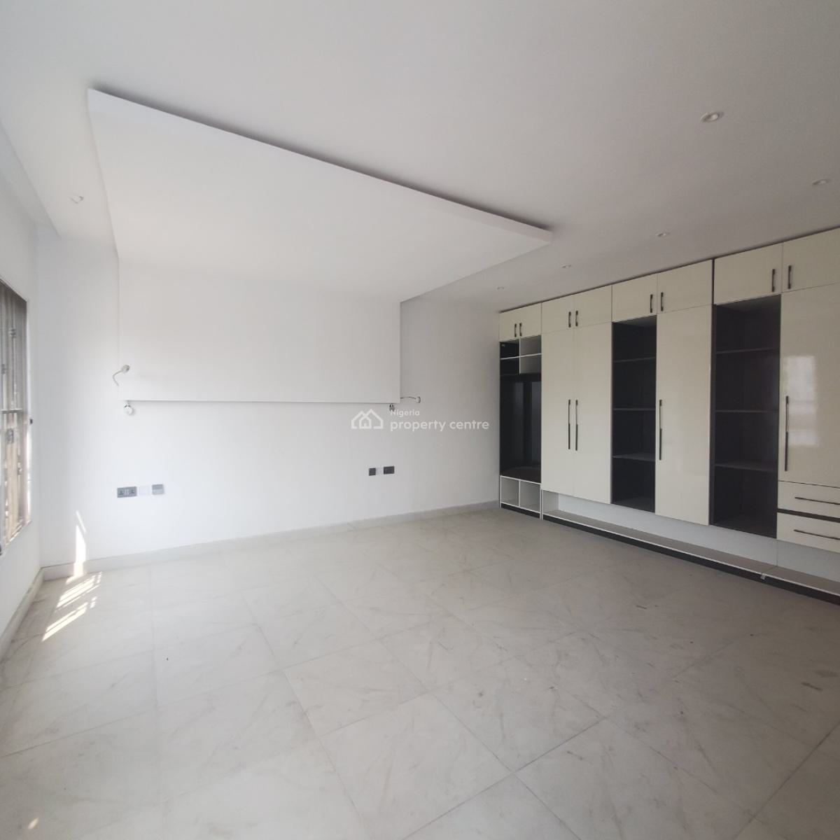 Beautiful 5 Bedroom Penthouse, Lekki Phase 1, Lekki, Lagos, Flat / Apartment for Sale