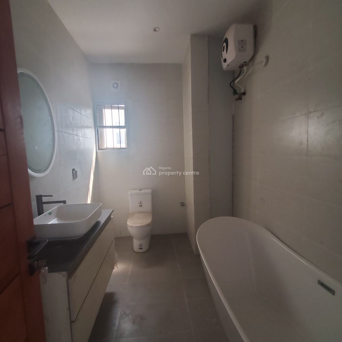 Beautiful 5 Bedroom Penthouse, Lekki Phase 1, Lekki, Lagos, Flat / Apartment for Sale