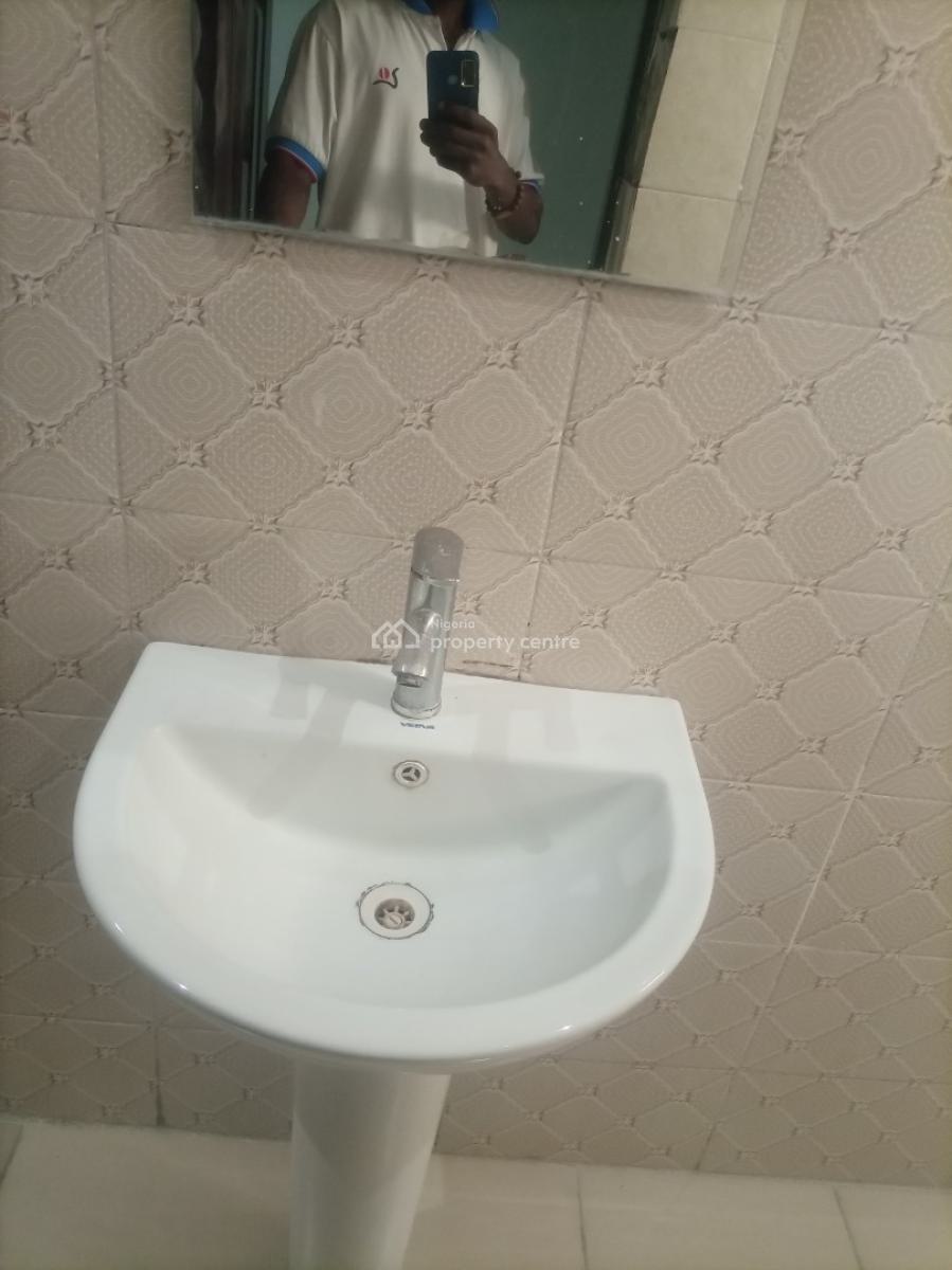 Nice Three(3) Bedrooms Terrace Duplex with a Lounge and Nice Kitchen, Cluster 3, River Park Estate Airport Road, Lugbe District, Abuja, Terraced Duplex for Rent