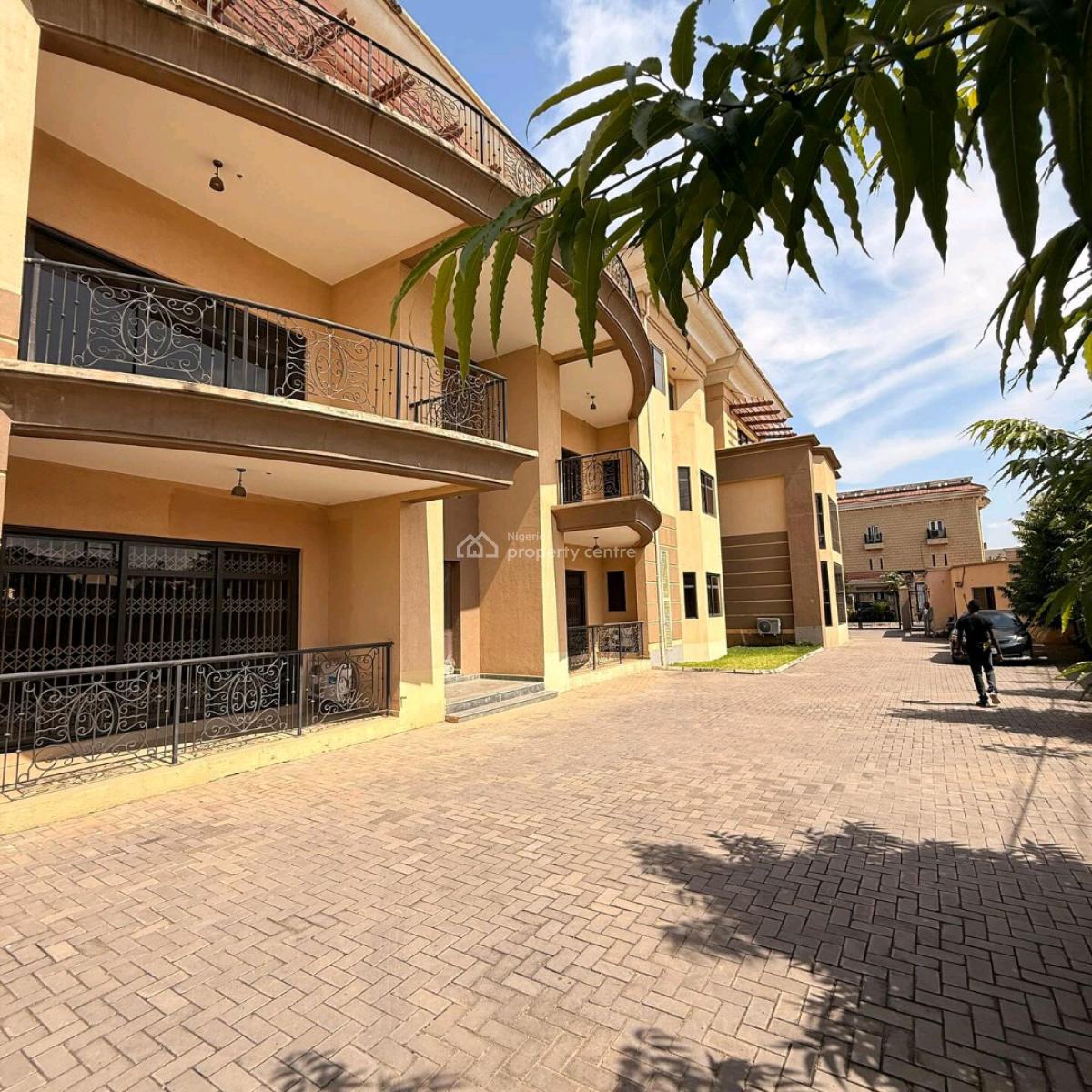 3 Bedroom Apartment with a Bq, Maitama District, Abuja, Flat / Apartment for Sale