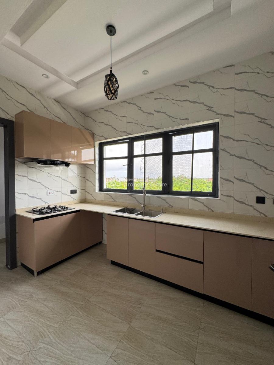 Sweet 3 Bedroom Apartment Upstairs, Shoprite Sangotedo, Ajah, Lagos, Flat / Apartment for Rent