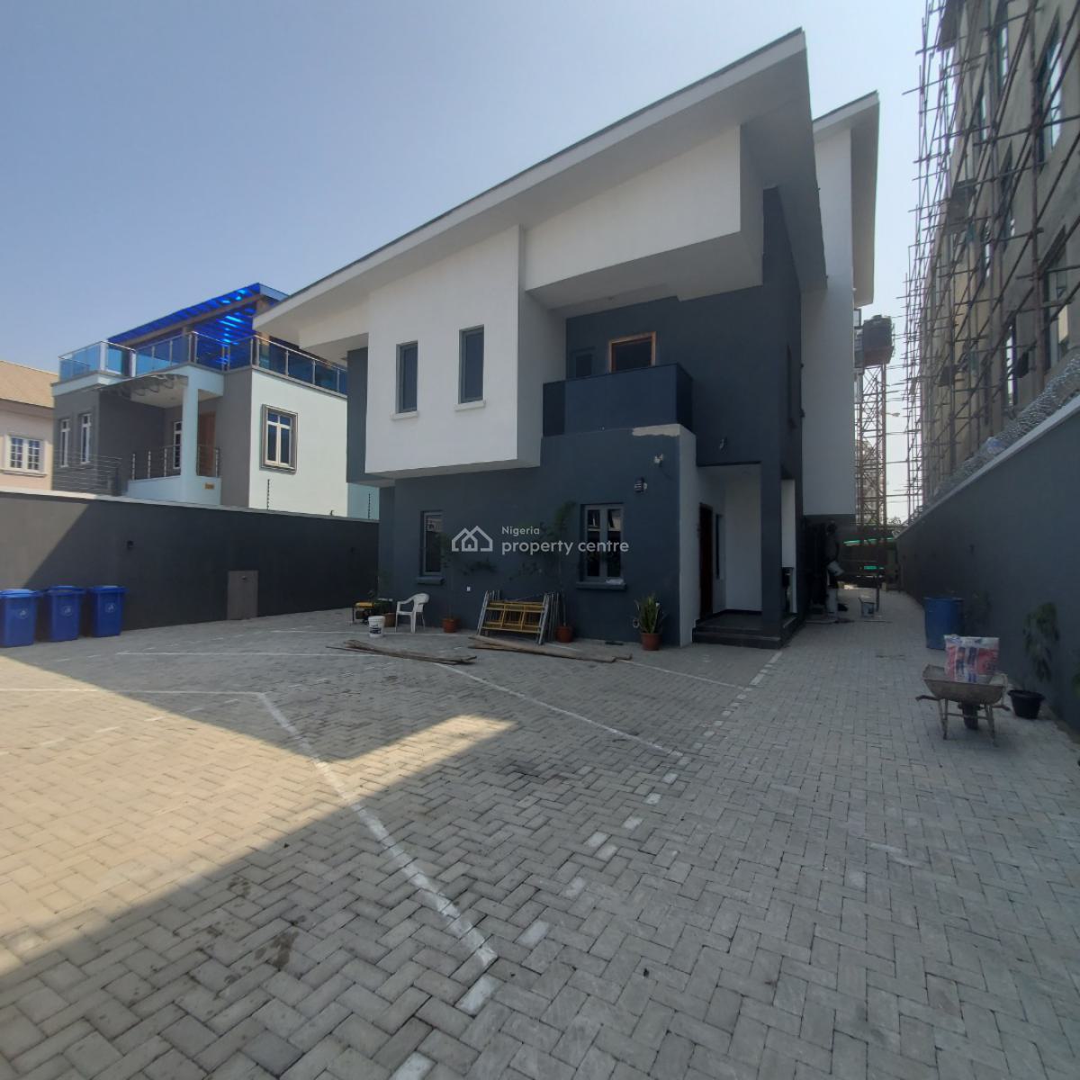 Excellent 3 Bedroom Apartment Within a Serene Environment, Lekki Phase 1, Lekki, Lagos, Flat / Apartment for Rent