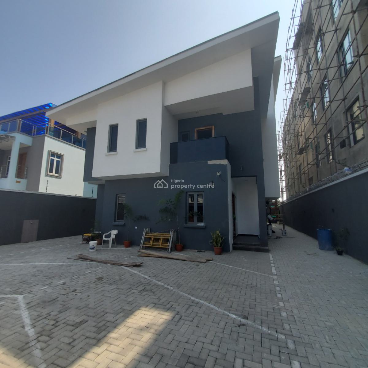 Excellent 3 Bedroom Apartment Within a Serene Environment, Lekki Phase 1, Lekki, Lagos, Flat / Apartment for Rent