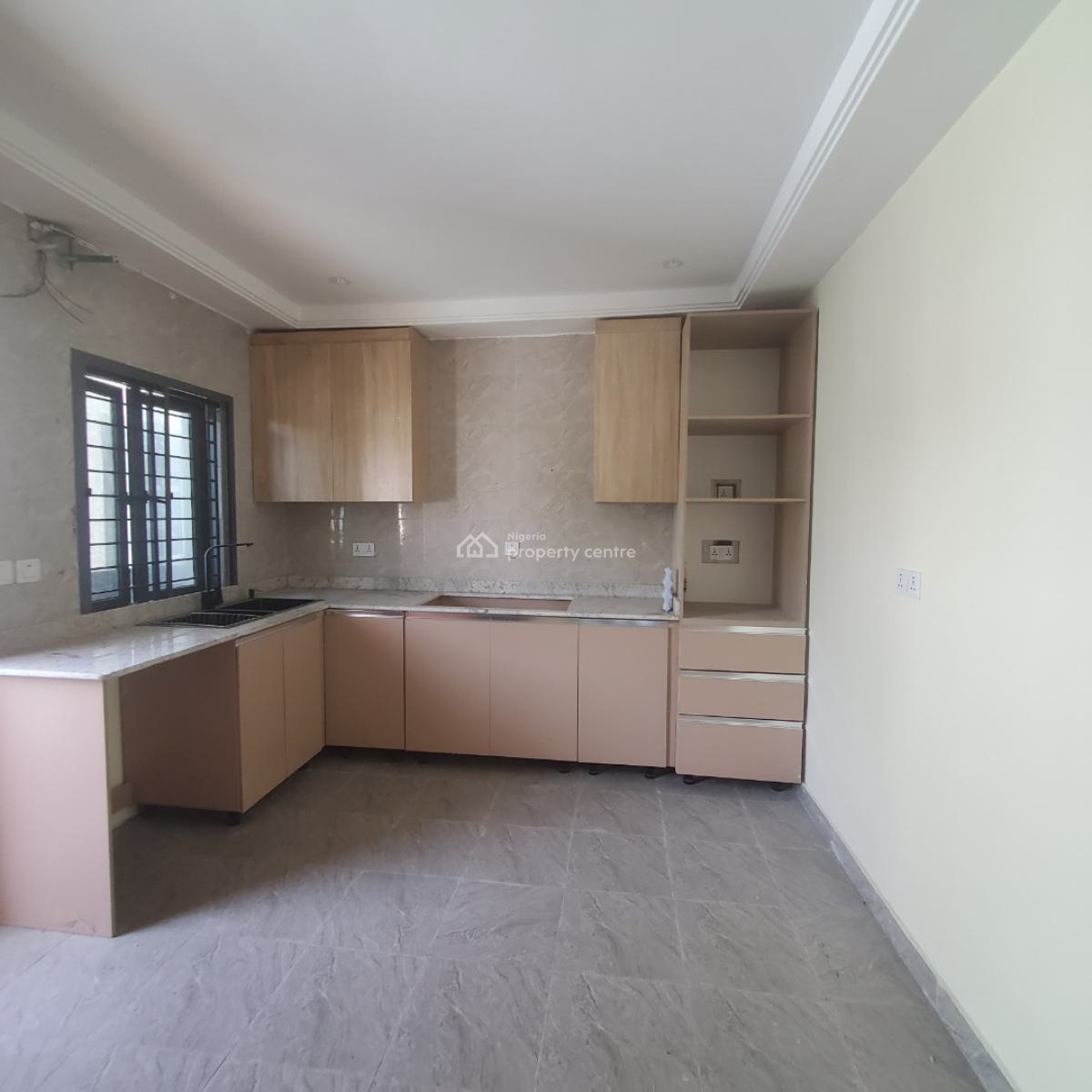 Excellent 3 Bedroom Apartment Within a Serene Environment, Lekki Phase 1, Lekki, Lagos, Flat / Apartment for Rent