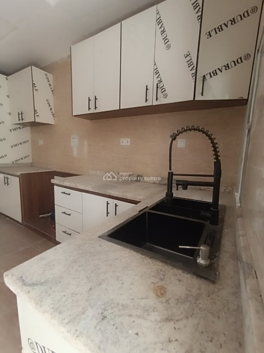 Well Built 3 Bedroom Duplex, Pepperoni Abraham Adesunya Ajah, Lekki Phase 2, Lekki, Lagos, Terraced Duplex for Rent