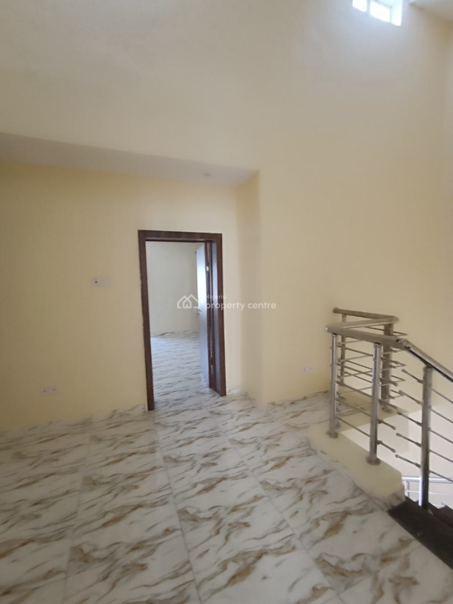 Well Built 3 Bedroom Duplex, Pepperoni Abraham Adesunya Ajah, Lekki Phase 2, Lekki, Lagos, Terraced Duplex for Rent