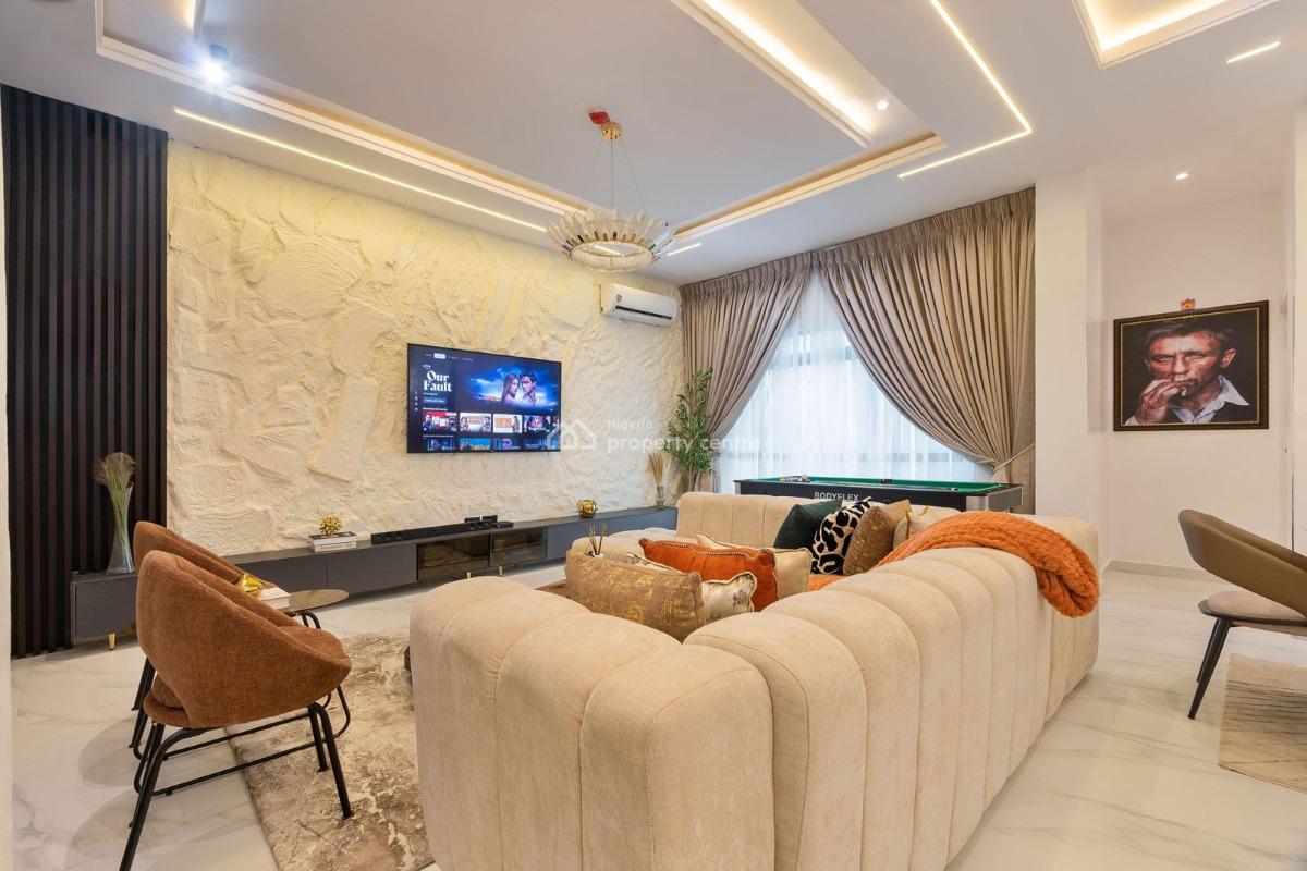 Luxuriously Furnished 3 Bedroom Apartment, Phase 1, Lekki, Lagos, Flat / Apartment Short Let